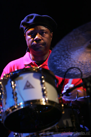 Lenny White: drums